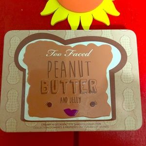 Too faced Peanut Butter and jelly palette